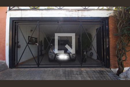 Casa à venda com 180m², 3 quartos e 2 vagas Casa à venda com 180m², 3 quartos e 2 vagasFachada da Casa