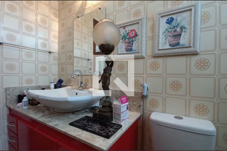 Casa à venda com 180m², 3 quartos e 2 vagas Casa à venda com 180m², 3 quartos e 2 vagasBanheiro da Suíte
