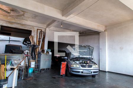 Casa à venda com 600m², 4 quartos e 6 vagas Casa à venda com 600m², 4 quartos e 6 vagasGaragem