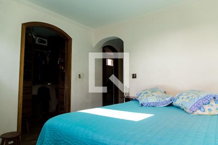 Casa à venda com 600m², 4 quartos e 6 vagas Casa à venda com 600m², 4 quartos e 6 vagasQuarto 4
