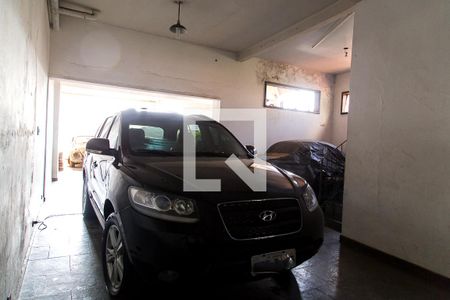 Casa à venda com 600m², 4 quartos e 6 vagas Casa à venda com 600m², 4 quartos e 6 vagasGaragem