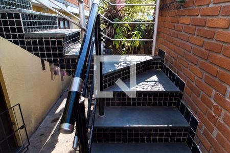 Casa à venda com 600m², 4 quartos e 6 vagas Casa à venda com 600m², 4 quartos e 6 vagasEscadas