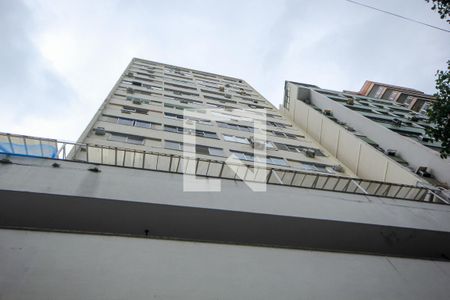 Apartamento à venda com 30m², 1 quarto e 1 vaga Apartamento à venda com 30m², 1 quarto e 1 vagaFachada