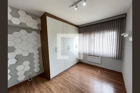 Apartamento à venda com 105m², 3 quartos e 1 vagaQuarto