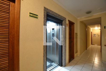 Apartamento à venda com 238m², 3 quartos e 3 vagasElevador
