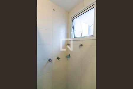 Apartamento para alugar com 70m², 2 quartos e 1 vaga Apartamento para alugar com 70m², 2 quartos e 1 vagaBanheiro da Suíte