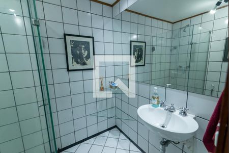 Apartamento à venda com 155m², 4 quartos e 1 vaga Apartamento à venda com 155m², 4 quartos e 1 vagaBanheiro Social