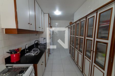 Apartamento à venda com 155m², 4 quartos e 1 vaga Apartamento à venda com 155m², 4 quartos e 1 vagaCozinha