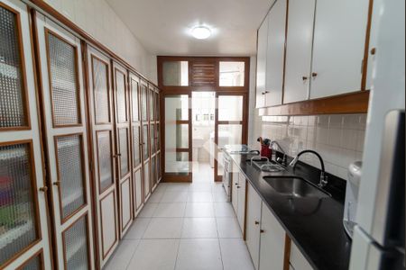 Apartamento à venda com 155m², 4 quartos e 1 vaga Apartamento à venda com 155m², 4 quartos e 1 vagaCozinha