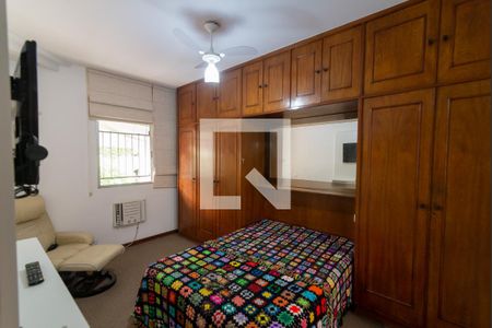 Apartamento à venda com 155m², 4 quartos e 1 vaga Apartamento à venda com 155m², 4 quartos e 1 vagaSuíte