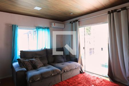 Sala de casa à venda com 2 quartos, 150m² em Cachoeirinha, Belo Horizonte