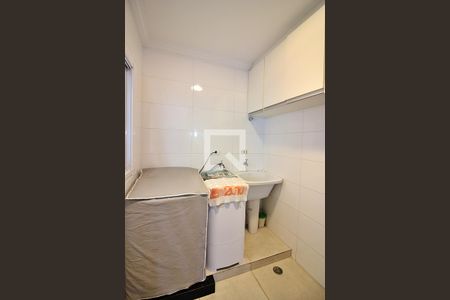 Casa à venda com 274m², 3 quartos e 8 vagasLavanderia 2