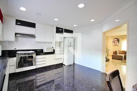 Casa à venda com 274m², 3 quartos e 8 vagasCozinha