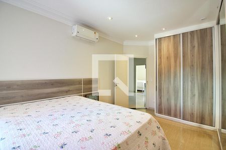 Casa à venda com 274m², 3 quartos e 8 vagasQuarto 2 - Suíte