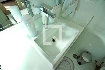 Casa à venda com 274m², 3 quartos e 8 vagas Banheiro do Quarto 1 - Suíte