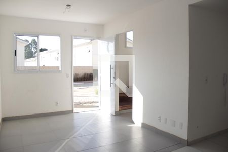 Casa de condomínio para alugar com 72m², 2 quartos e 2 vagasSala