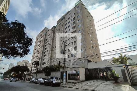 Apartamento para alugar com 49m², 2 quartos e 1 vaga Apartamento para alugar com 49m², 2 quartos e 1 vagaFachada