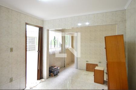 Casa à venda com 136m², 2 quartos e 2 vagasQuarto de Serviço