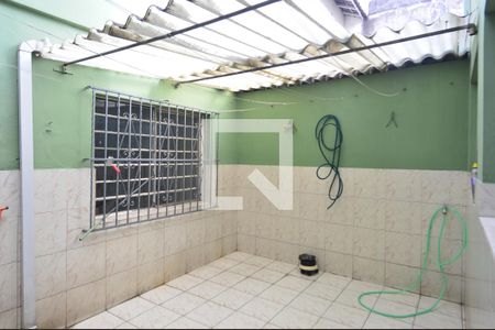 Casa à venda com 136m², 2 quartos e 2 vagasQuintal