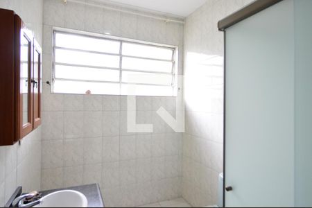 Casa à venda com 136m², 2 quartos e 2 vagasBanheiro