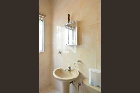 Casa à venda com 136m², 2 quartos e 2 vagasBanheiro de Serviço