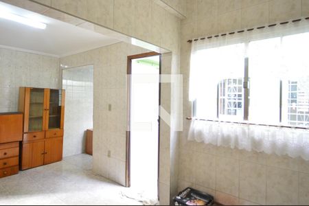Casa à venda com 136m², 2 quartos e 2 vagasQuarto de Serviço