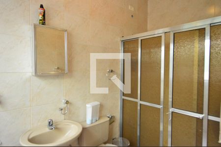 Casa à venda com 136m², 2 quartos e 2 vagasBanheiro de Serviço