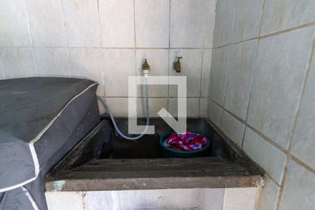 Casa à venda com 120m², 5 quartos e 5 vagas Casa à venda com 120m², 5 quartos e 5 vagasÁrea de Serviço