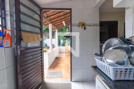 Casa à venda com 120m², 5 quartos e 5 vagas