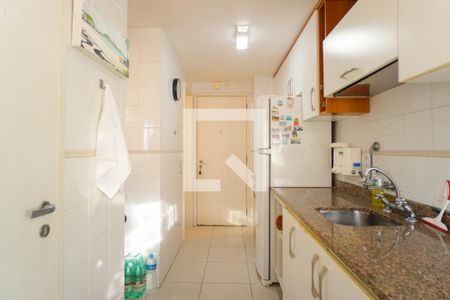 Apartamento à venda com 125m², 3 quartos e 1 vaga Apartamento à venda com 125m², 3 quartos e 1 vagaCozinha e Área de Serviço