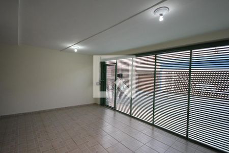 Casa à venda com 140m², 5 quartos e 2 vagasGaragem
