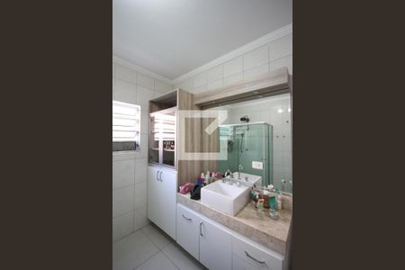 Casa à venda com 140m², 5 quartos e 2 vagasBanheiro