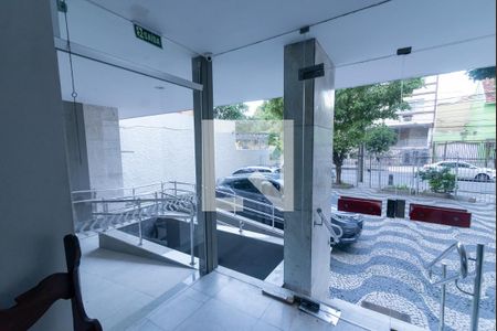 Apartamento à venda com 109m², 2 quartos e 2 vagas Apartamento à venda com 109m², 2 quartos e 2 vagasHall