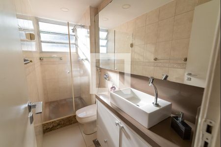 Apartamento à venda com 109m², 2 quartos e 2 vagas Apartamento à venda com 109m², 2 quartos e 2 vagasBanheiro da Suíte