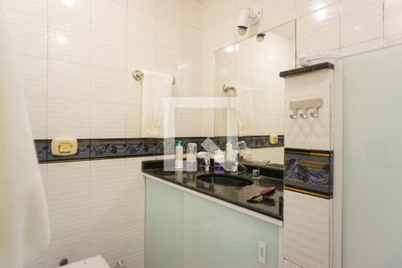 Apartamento à venda com 349m², 5 quartos e 3 vagas Apartamento à venda com 349m², 5 quartos e 3 vagasBanheiro da Suíte 2