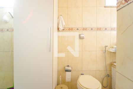 Apartamento à venda com 349m², 5 quartos e 3 vagas Apartamento à venda com 349m², 5 quartos e 3 vagasBanheiro da Suíte 1