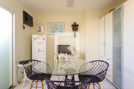 Apartamento à venda com 349m², 5 quartos e 3 vagas Apartamento à venda com 349m², 5 quartos e 3 vagasCopa