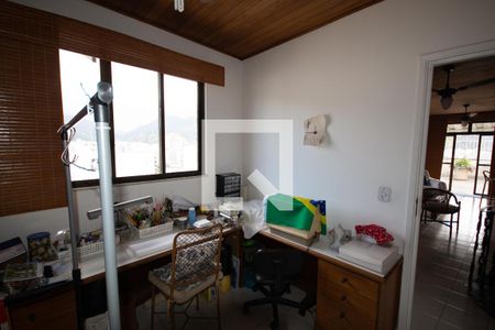 Apartamento à venda com 195m², 5 quartos e 2 vagasQuarto 4