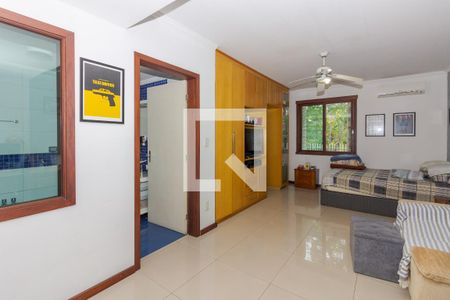 Casa à venda com 774m², 4 quartos e 3 vagasQuarto Suíte