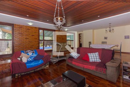 Casa à venda com 774m², 4 quartos e 3 vagasSala