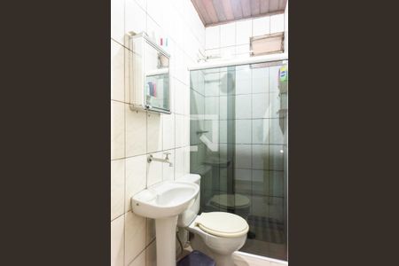 Casa à venda com 60m², 2 quartos e 1 vaga Casa à venda com 60m², 2 quartos e 1 vagaBanheiro