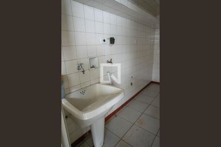 Casa à venda com 240m², 4 quartos e 4 vagas Casa à venda com 240m², 4 quartos e 4 vagasÁrea de Serviço