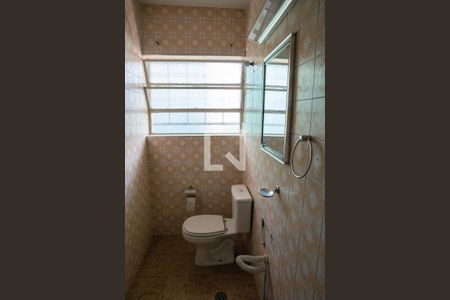 Casa à venda com 240m², 4 quartos e 4 vagas Casa à venda com 240m², 4 quartos e 4 vagasLavabo