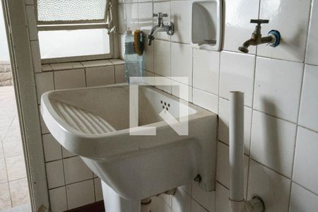 Casa à venda com 240m², 4 quartos e 4 vagas Casa à venda com 240m², 4 quartos e 4 vagasÁrea de Serviço