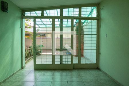 Casa à venda com 240m², 4 quartos e 4 vagas Casa à venda com 240m², 4 quartos e 4 vagasSalao de Festa