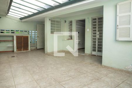 Casa à venda com 240m², 4 quartos e 4 vagas Casa à venda com 240m², 4 quartos e 4 vagasQuintal