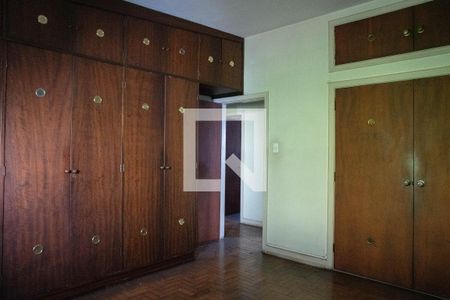 Casa à venda com 240m², 4 quartos e 4 vagas Casa à venda com 240m², 4 quartos e 4 vagasQuarto 3