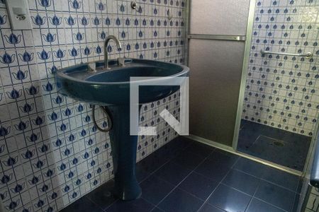 Casa à venda com 240m², 4 quartos e 4 vagas Casa à venda com 240m², 4 quartos e 4 vagasBanheiro