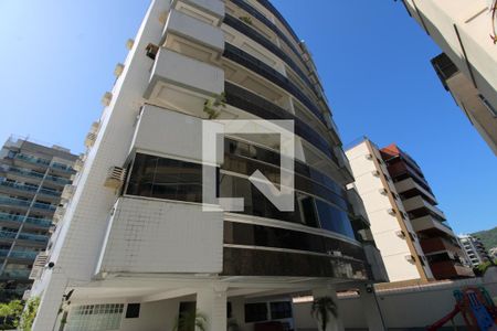 Apartamento à venda com 95m², 3 quartos e 2 vagasFachada