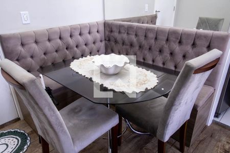 Sala e sala de jantar de apartamento para alugar com 2 quartos, 48m² em Ferrazópolis, São Bernardo do Campo